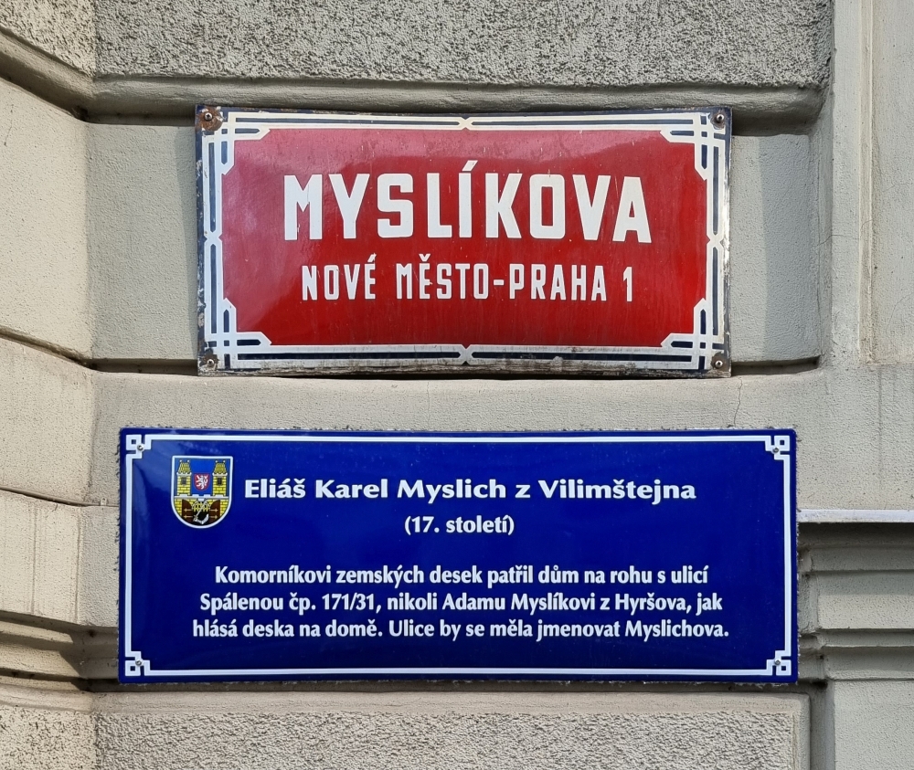 Faktografická chyba v ulici Myslíkova